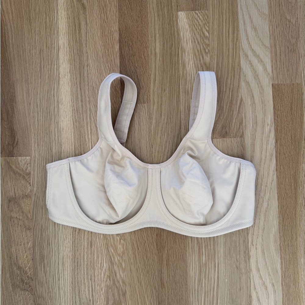 Wacoal Simone Sport High Impact
Underwire Bra Sand 38C